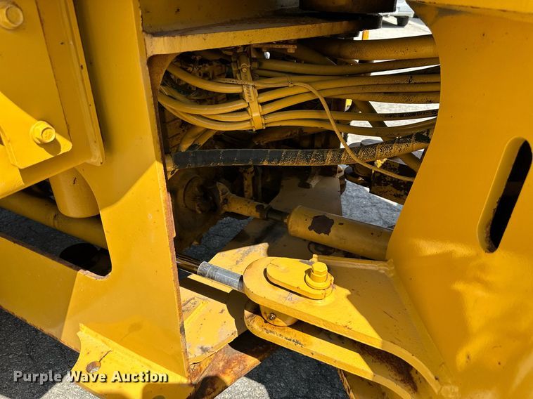 image for item DN8703 2006 John Deere 444J  wheel loader