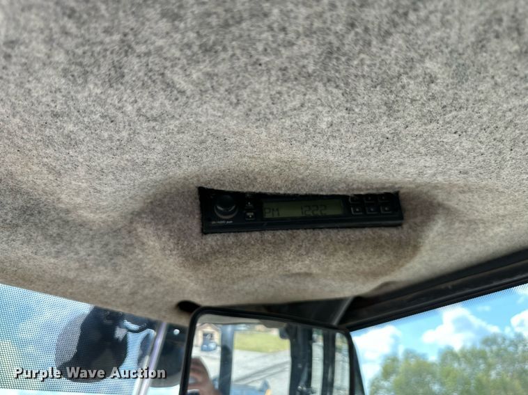 image for item DN8703 2006 John Deere 444J  wheel loader