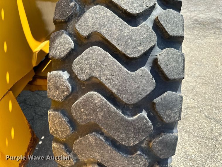 image for item DN8703 2006 John Deere 444J  wheel loader