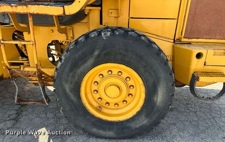 image for item DN8703 2006 John Deere 444J  wheel loader