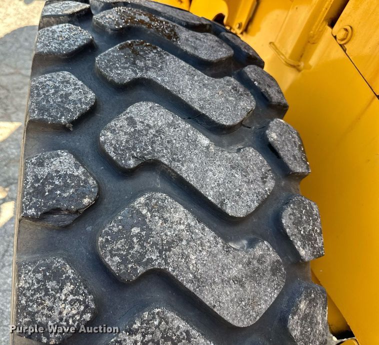 image for item DN8703 2006 John Deere 444J  wheel loader