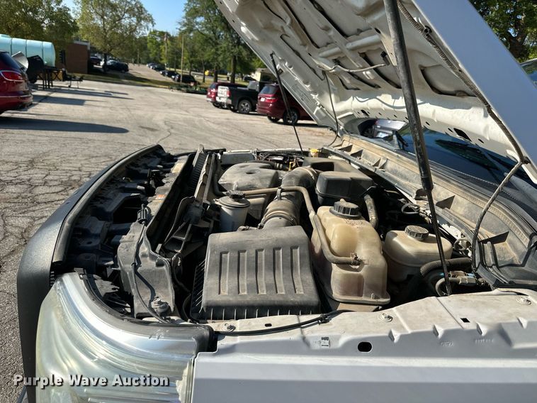 image for item DN8704 2011 Ford F350 Super Duty  Crew Cab utility bed pickup truck