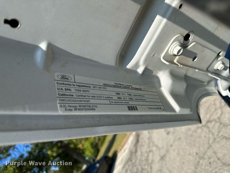 image for item DN8704 2011 Ford F350 Super Duty  Crew Cab utility bed pickup truck