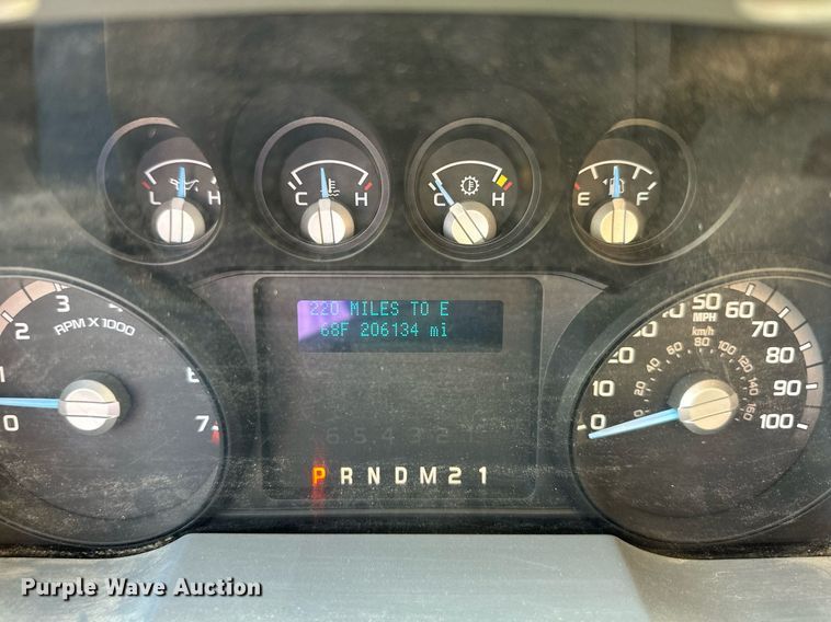 image for item DN8704 2011 Ford F350 Super Duty  Crew Cab utility bed pickup truck