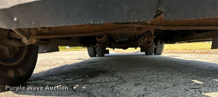 image for item DN8704 2011 Ford F350 Super Duty  Crew Cab utility bed pickup truck