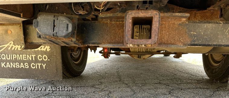 image for item DN8704 2011 Ford F350 Super Duty  Crew Cab utility bed pickup truck