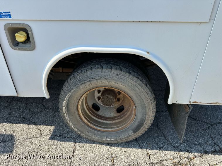 image for item DN8704 2011 Ford F350 Super Duty  Crew Cab utility bed pickup truck