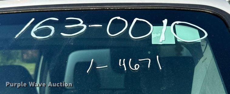 image for item DN8704 2011 Ford F350 Super Duty  Crew Cab utility bed pickup truck