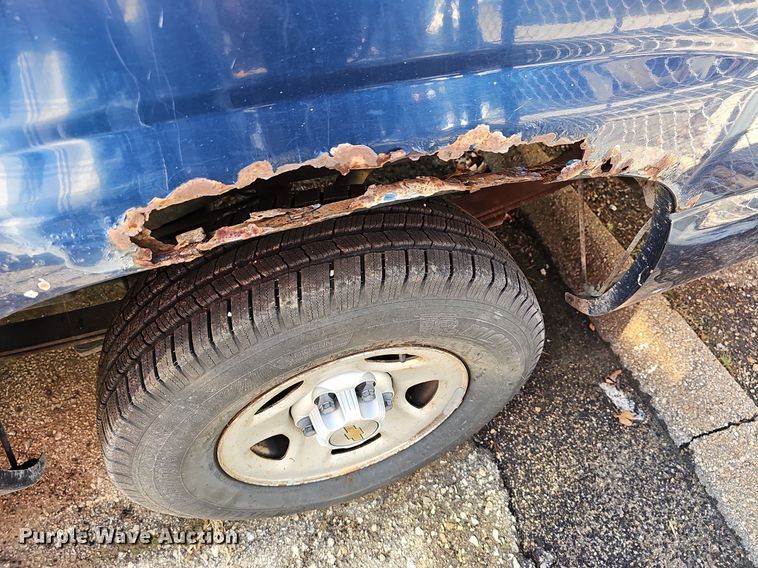 image for item DN8705 2002 Chevrolet Silverado 1500  pickup truck