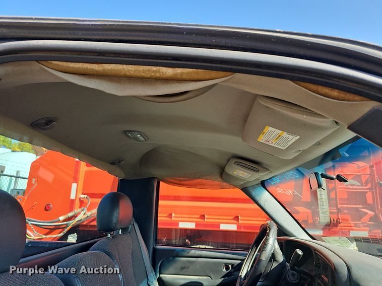 image for item DN8705 2002 Chevrolet Silverado 1500  pickup truck