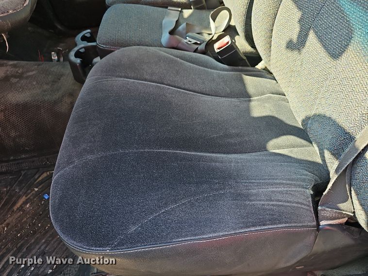 image for item DN8705 2002 Chevrolet Silverado 1500  pickup truck