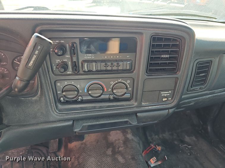 image for item DN8705 2002 Chevrolet Silverado 1500  pickup truck