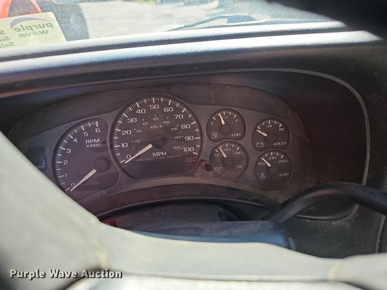 image for item DN8705 2002 Chevrolet Silverado 1500  pickup truck