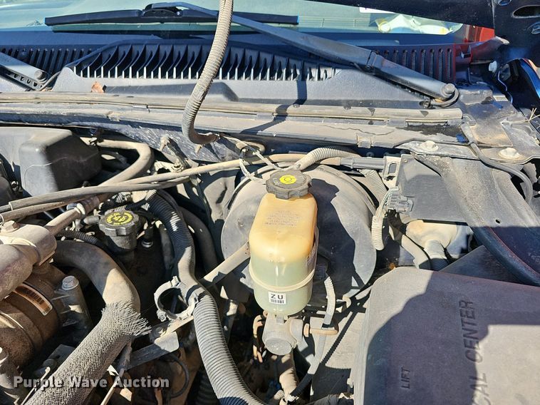 image for item DN8705 2002 Chevrolet Silverado 1500  pickup truck