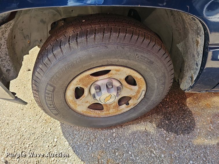 image for item DN8705 2002 Chevrolet Silverado 1500  pickup truck