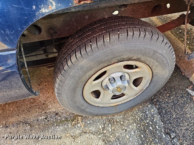 image for item DN8705 2002 Chevrolet Silverado 1500  pickup truck