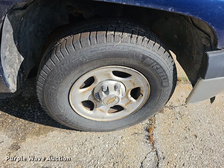 image for item DN8705 2002 Chevrolet Silverado 1500  pickup truck