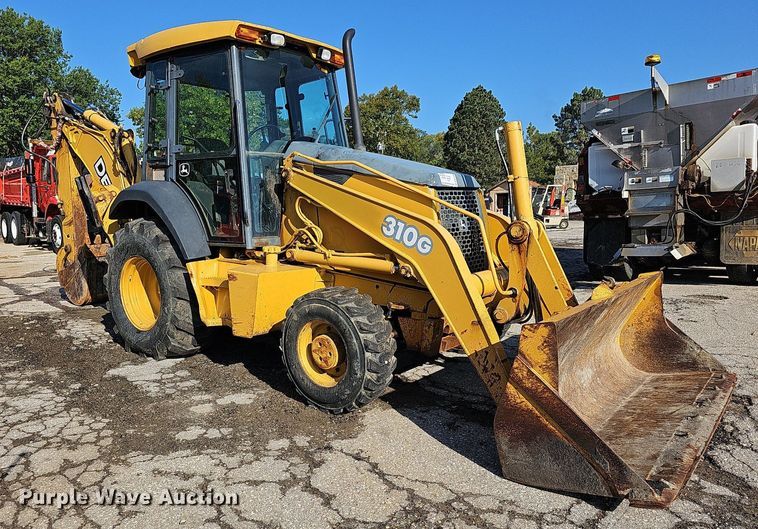 image for item DN8706 2005 John Deere 310G  backhoe