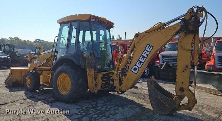 image for item DN8706 2005 John Deere 310G  backhoe