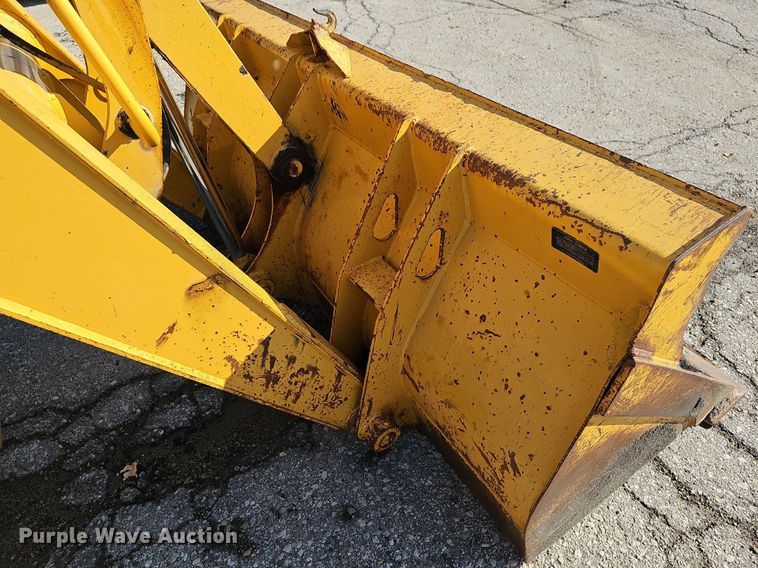 image for item DN8706 2005 John Deere 310G  backhoe