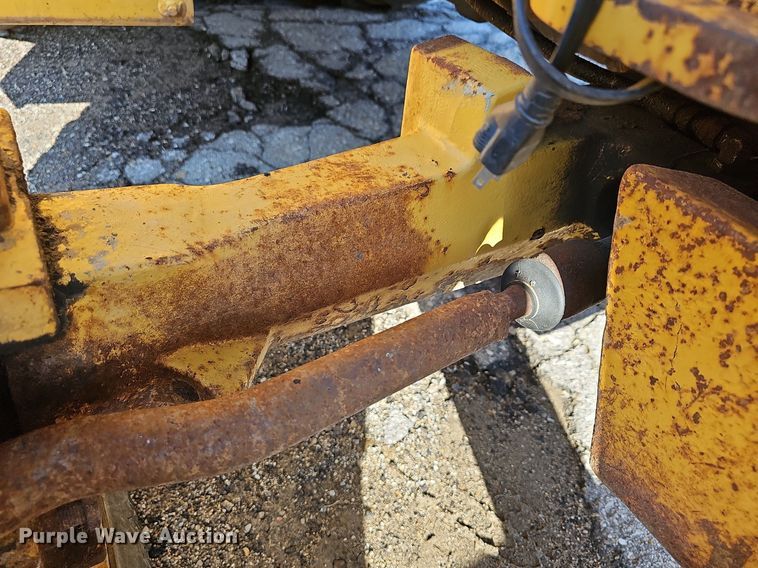 image for item DN8706 2005 John Deere 310G  backhoe