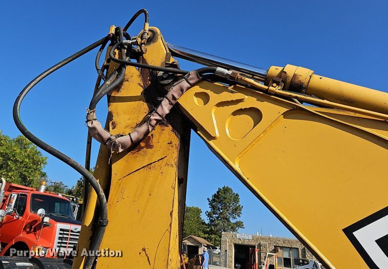 image for item DN8706 2005 John Deere 310G  backhoe