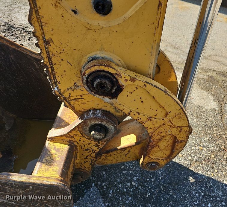 image for item DN8706 2005 John Deere 310G  backhoe