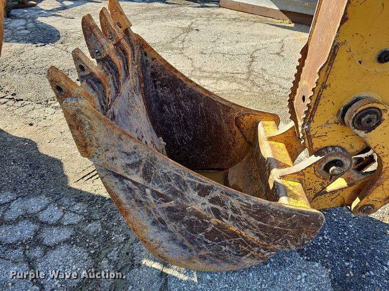 image for item DN8706 2005 John Deere 310G  backhoe