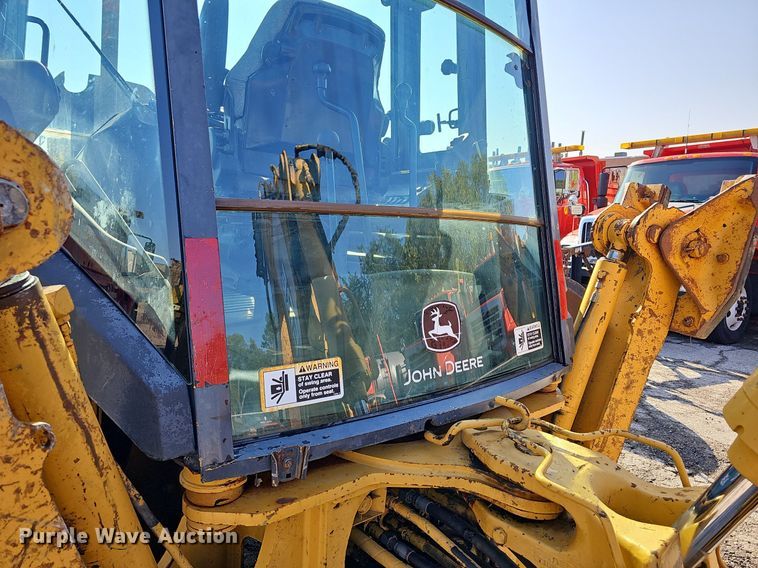 image for item DN8706 2005 John Deere 310G  backhoe