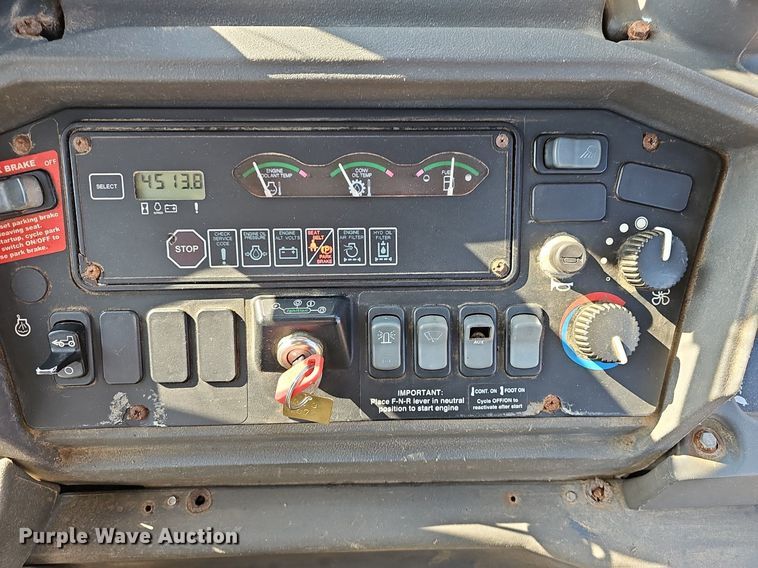 image for item DN8706 2005 John Deere 310G  backhoe