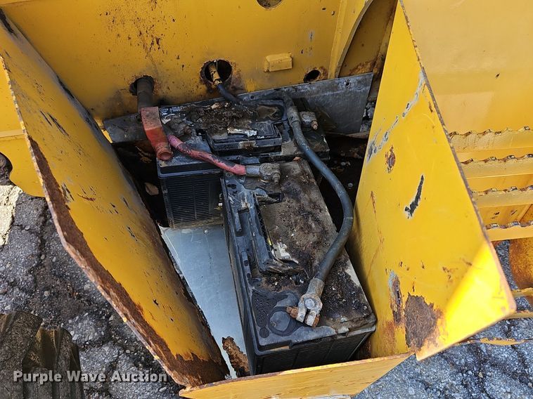 image for item DN8706 2005 John Deere 310G  backhoe