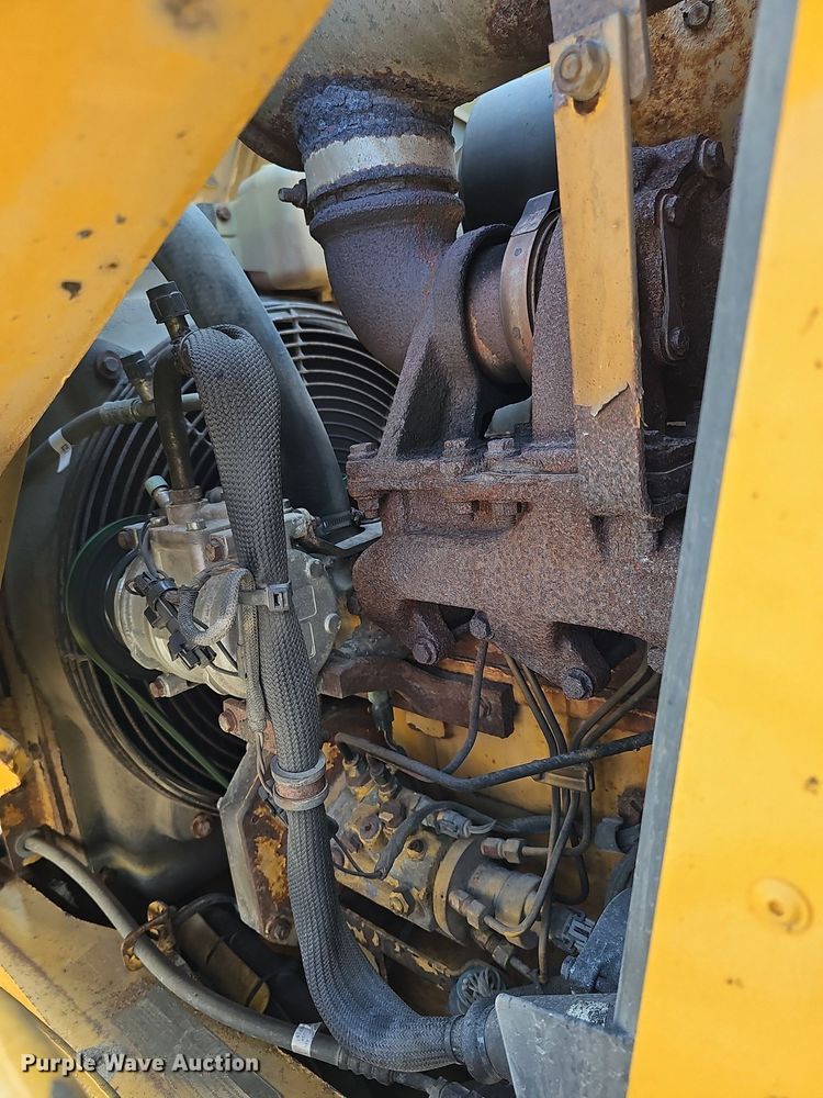 image for item DN8706 2005 John Deere 310G  backhoe