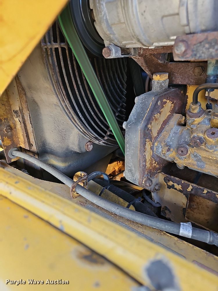 image for item DN8706 2005 John Deere 310G  backhoe