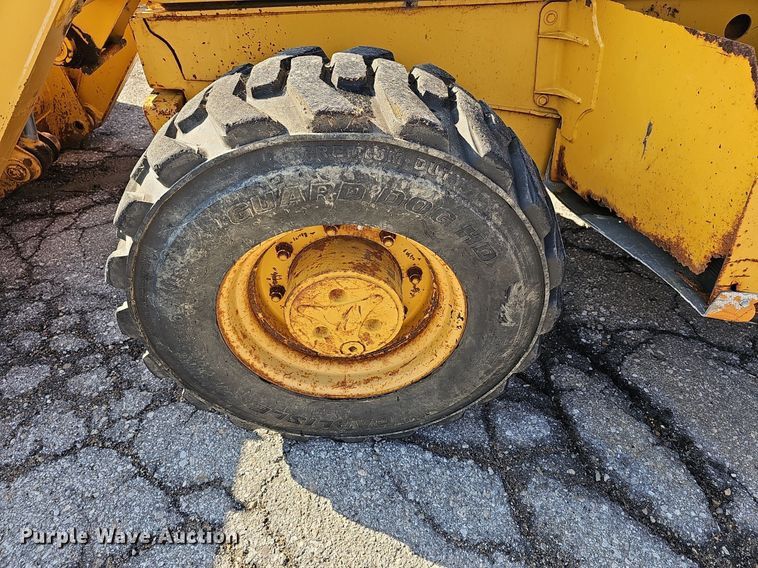 image for item DN8706 2005 John Deere 310G  backhoe