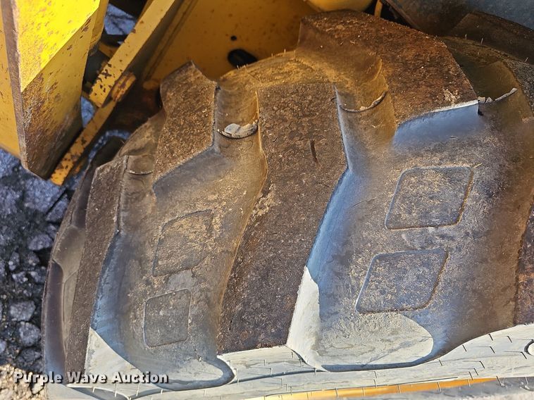 image for item DN8706 2005 John Deere 310G  backhoe