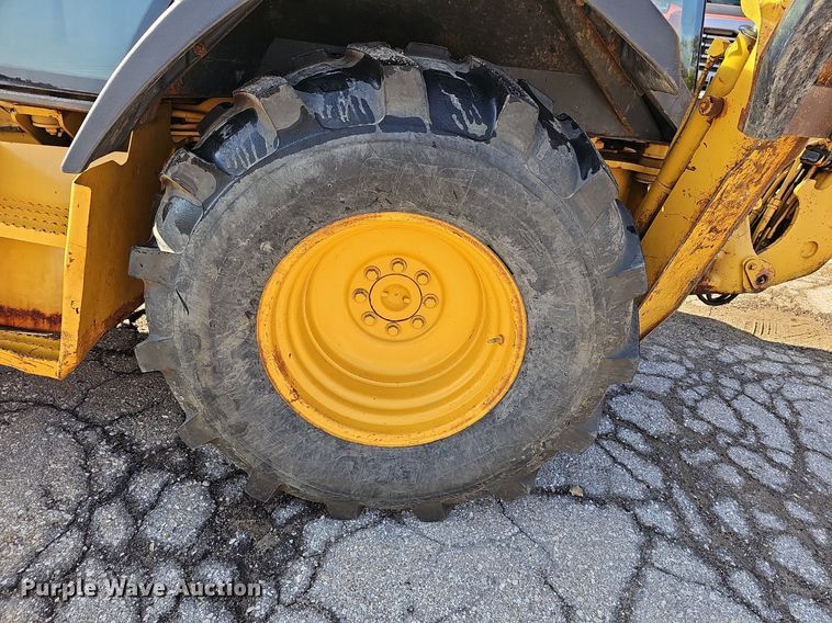 image for item DN8706 2005 John Deere 310G  backhoe