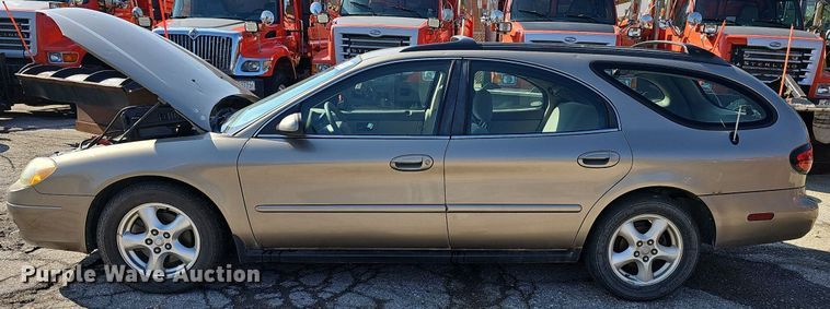 image for item DN8707 2003 Ford Taurus Wagon SE