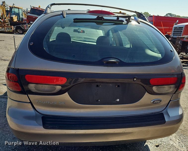 image for item DN8707 2003 Ford Taurus Wagon SE