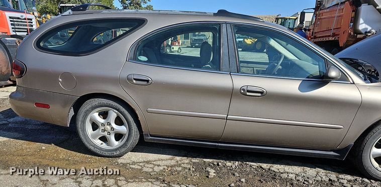 image for item DN8707 2003 Ford Taurus Wagon SE