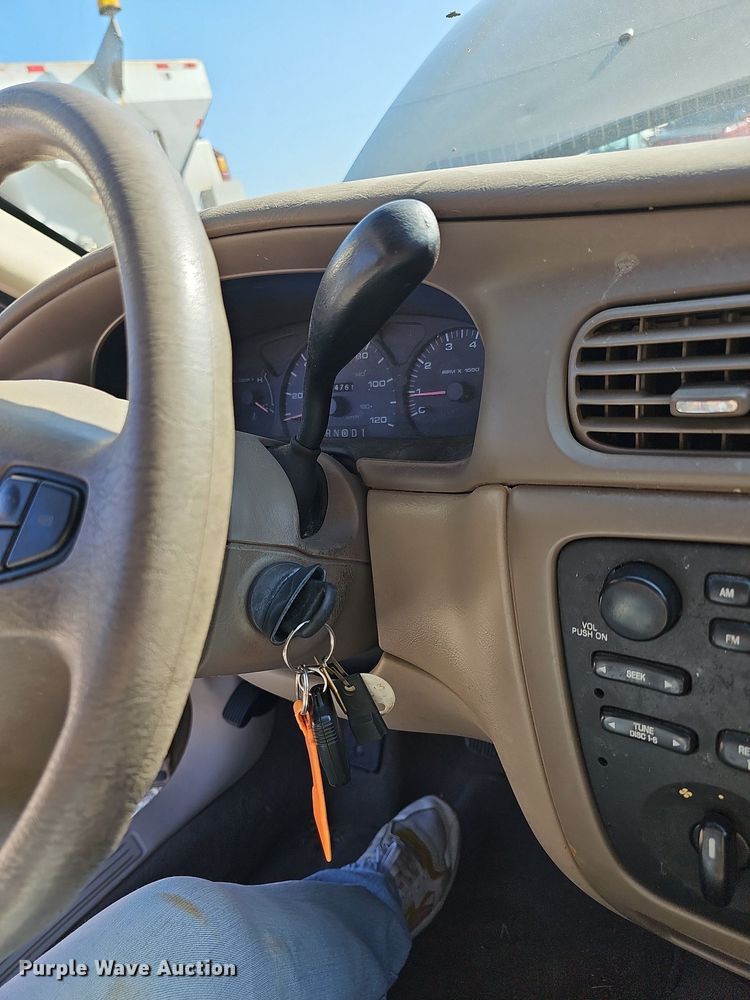 image for item DN8707 2003 Ford Taurus Wagon SE