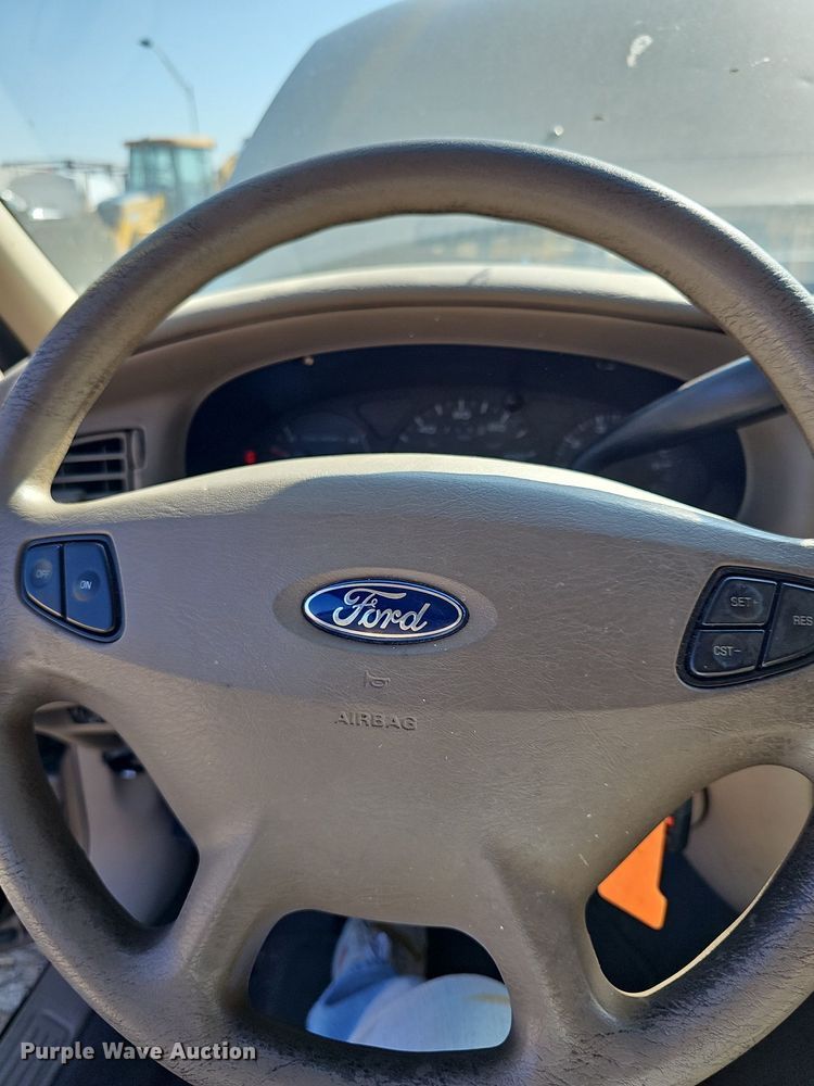 image for item DN8707 2003 Ford Taurus Wagon SE