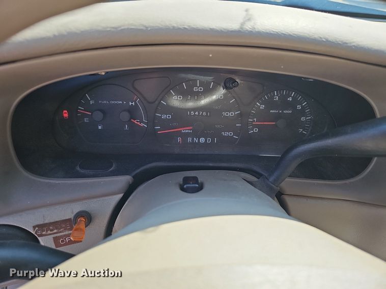 image for item DN8707 2003 Ford Taurus Wagon SE