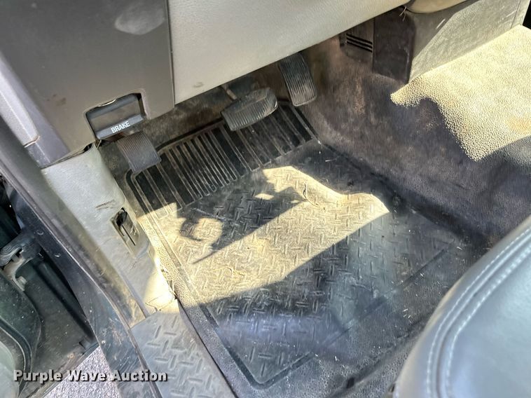 image for item DQ4097 2007 Ford F150 XL  pickup truck