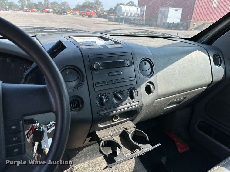 image for item DQ4097 2007 Ford F150 XL  pickup truck