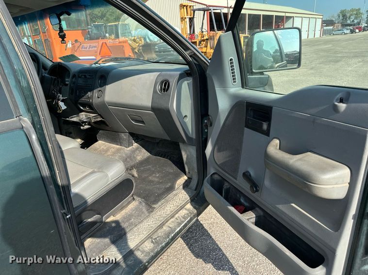 image for item DQ4097 2007 Ford F150 XL  pickup truck