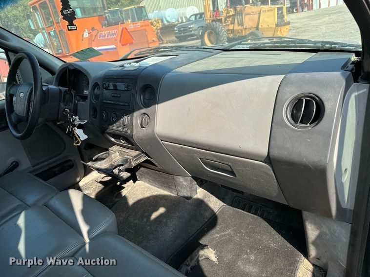 image for item DQ4097 2007 Ford F150 XL  pickup truck