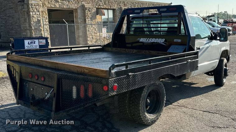 image for item DS2336 1999 Chevrolet K3500  flatbed pickup truck