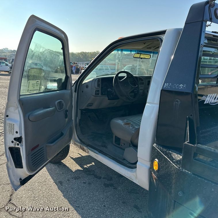 image for item DS2336 1999 Chevrolet K3500  flatbed pickup truck