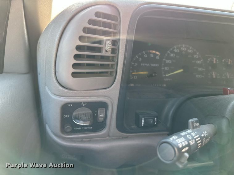 image for item DS2336 1999 Chevrolet K3500  flatbed pickup truck