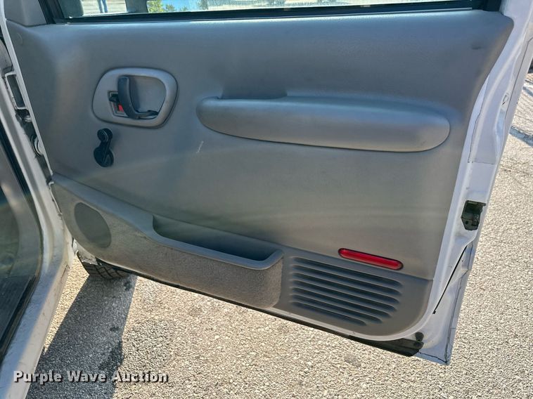 image for item DS2336 1999 Chevrolet K3500  flatbed pickup truck